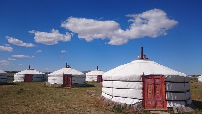 遊牧民の移動式住居ゲル その特徴とモンゴル人の生活の解き明かし